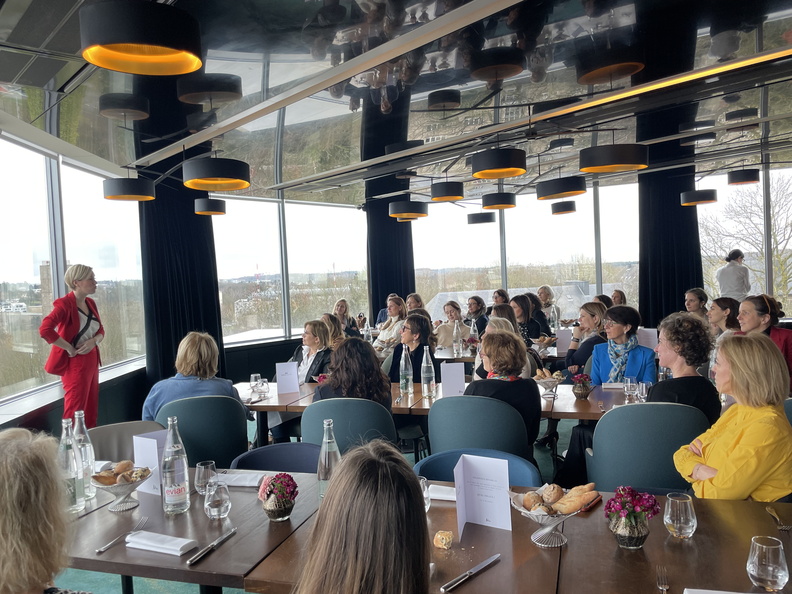 img 3374 52658349058 o