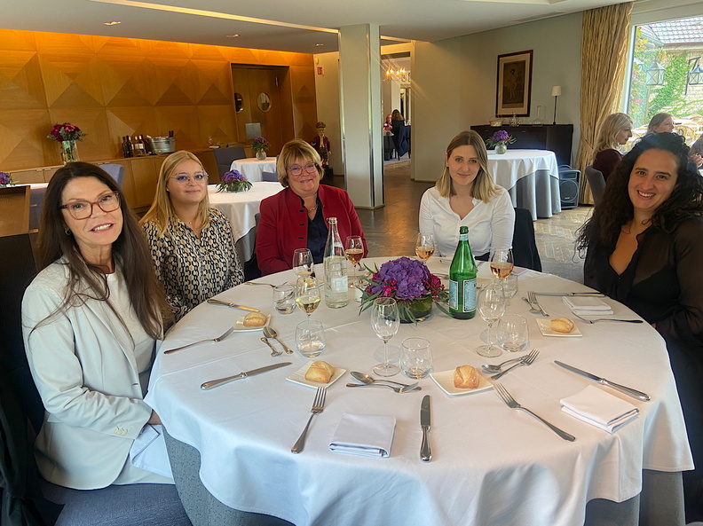 img 1943 53281978195 o