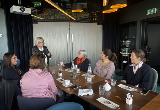 img 2874-2 53685332527 o