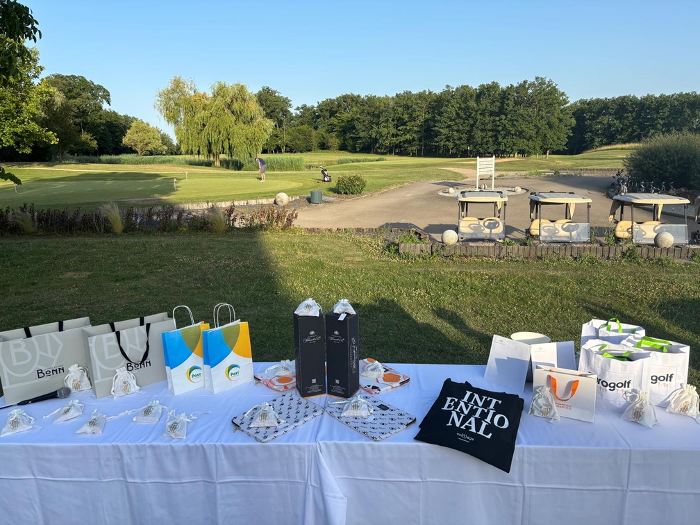 fa060d71-fc59-40b7-acf7-a47b1e41203b