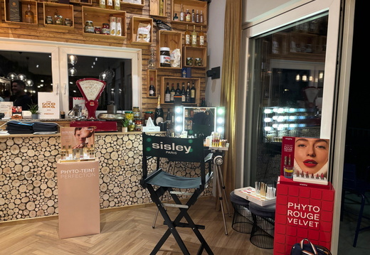 d3ebd147-d6ae-4577-8f4d-cff6f1821046 2