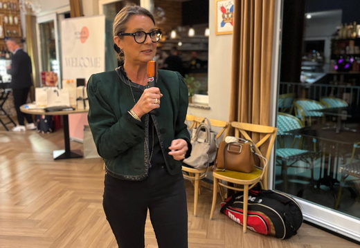 d1861022-2621-4369-8112-0b415bc903b2 2