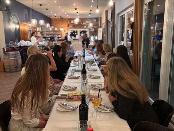 b51dd45e-23b3-4701-ab4f-275bbca2875a 2