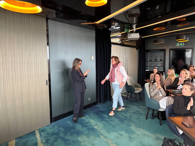 PHOTO-2025-11-14-15-59-16 2 - Grande